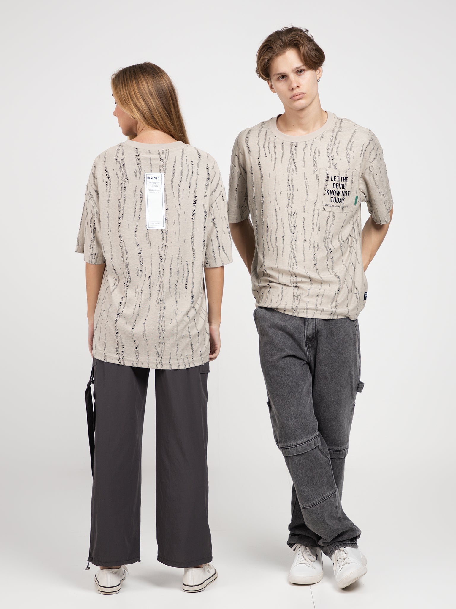 DEEDAT REVENANT Oversize Short Sleeve Tees - Beige