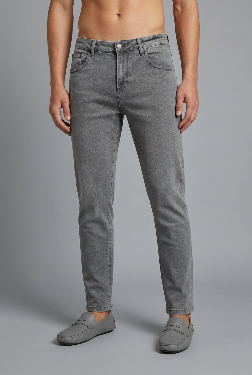 DEEDAT Tapered Fit Jeans - Gray