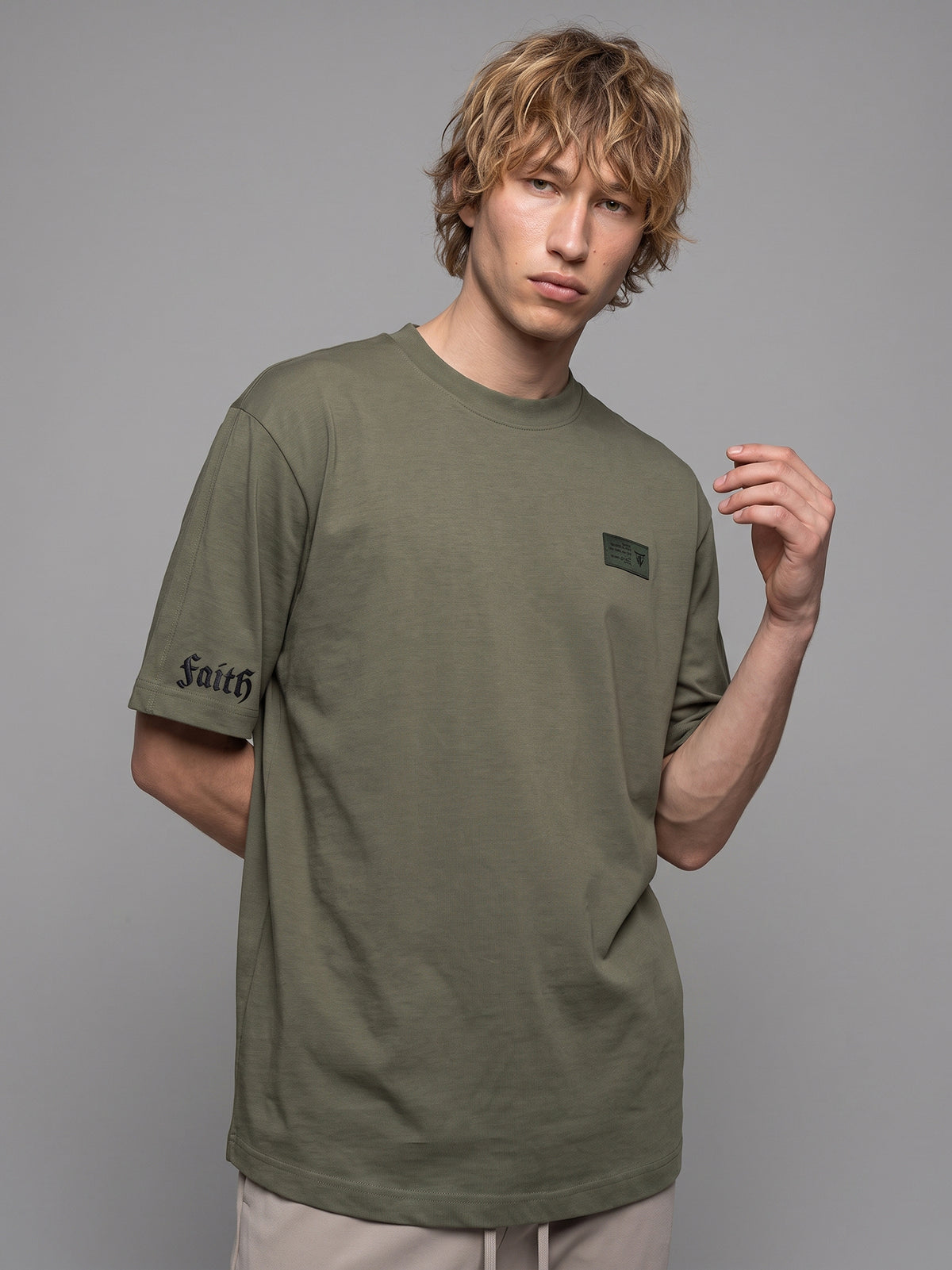 DEEDAT MNML WRLD Walker Oversized Tees - Army Green