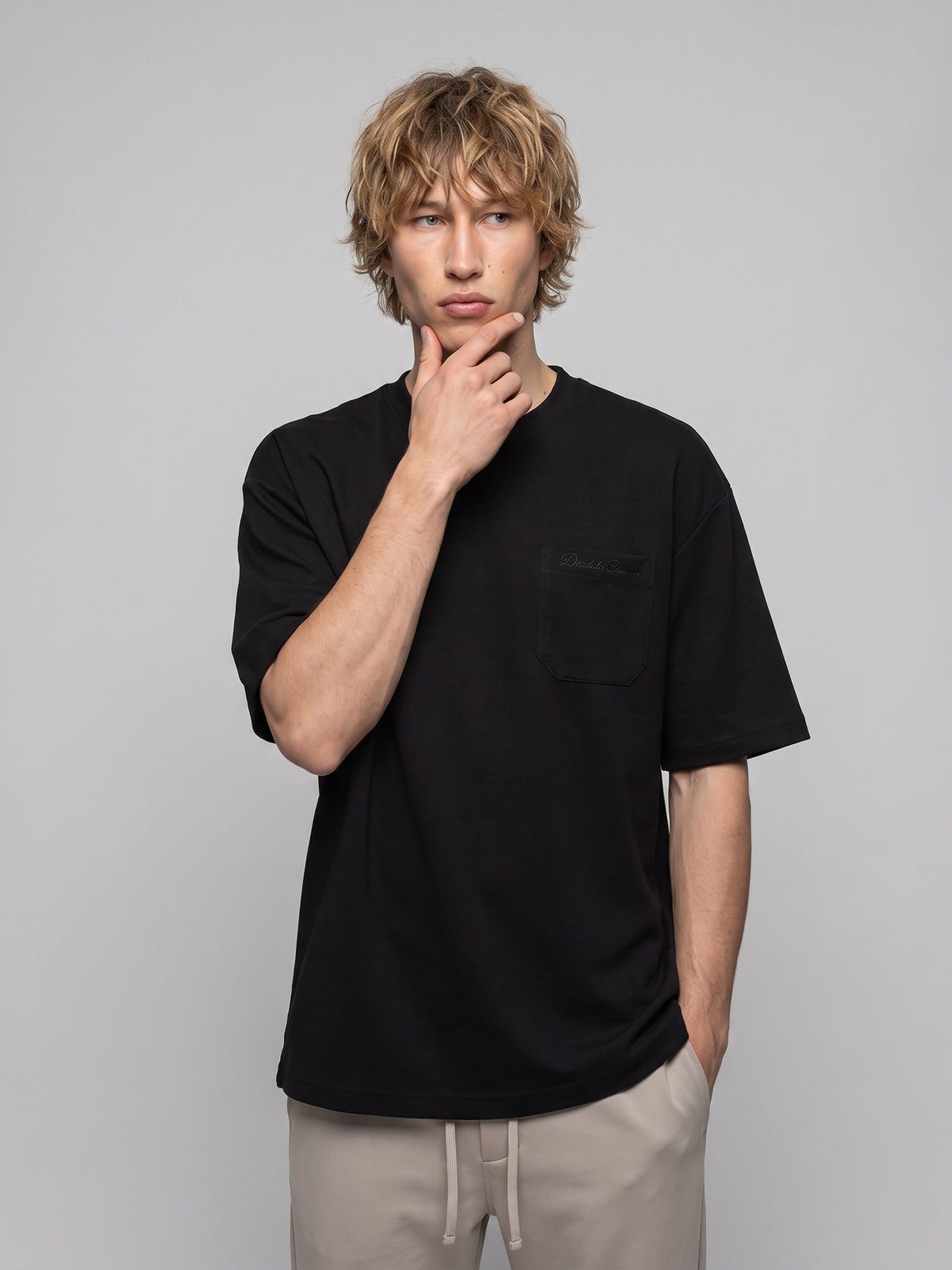 DEEDAT MNML WRLD Walker Oversized Tees - Black