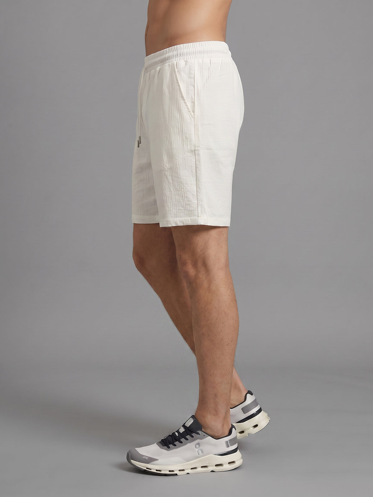 DEEDAT Regular Fit Short - White