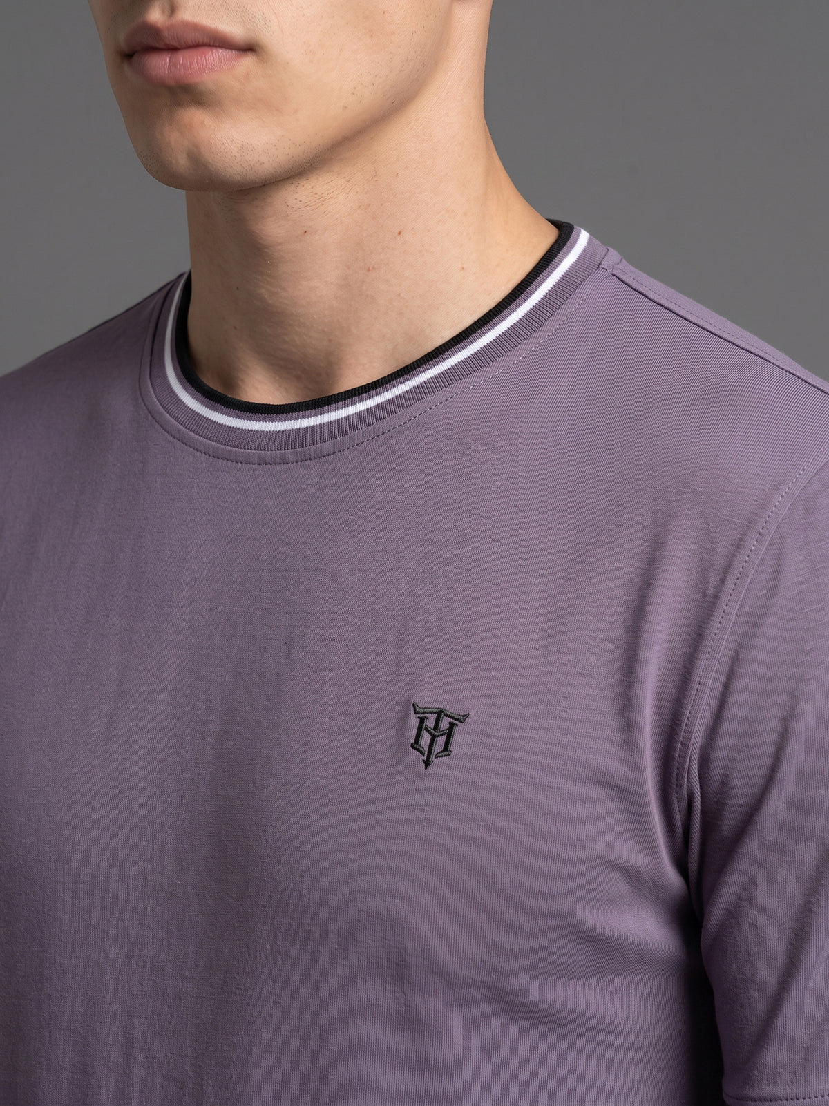 DEEDAT Short Sleeve Crew Neck Slim Fit Tees - Purple