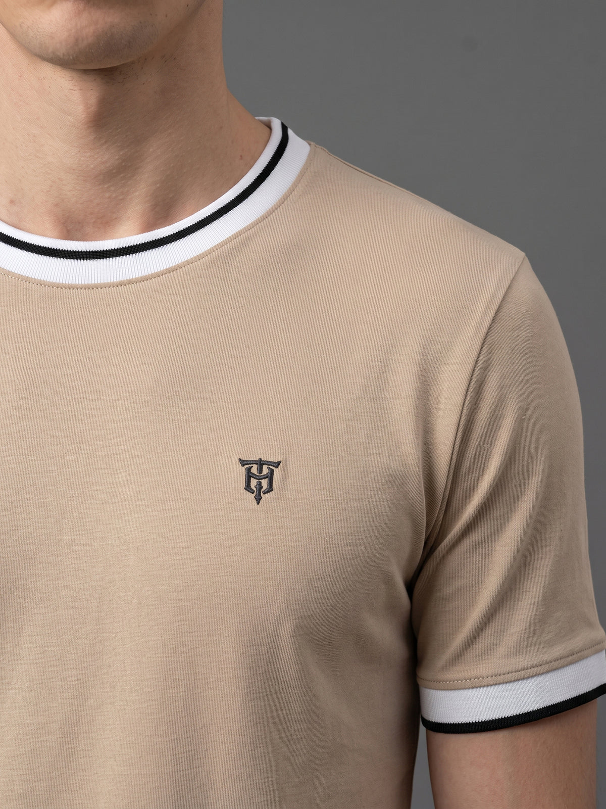 DEEDAT Short Sleeve Crew Neck Slim Fit Tees - Beige