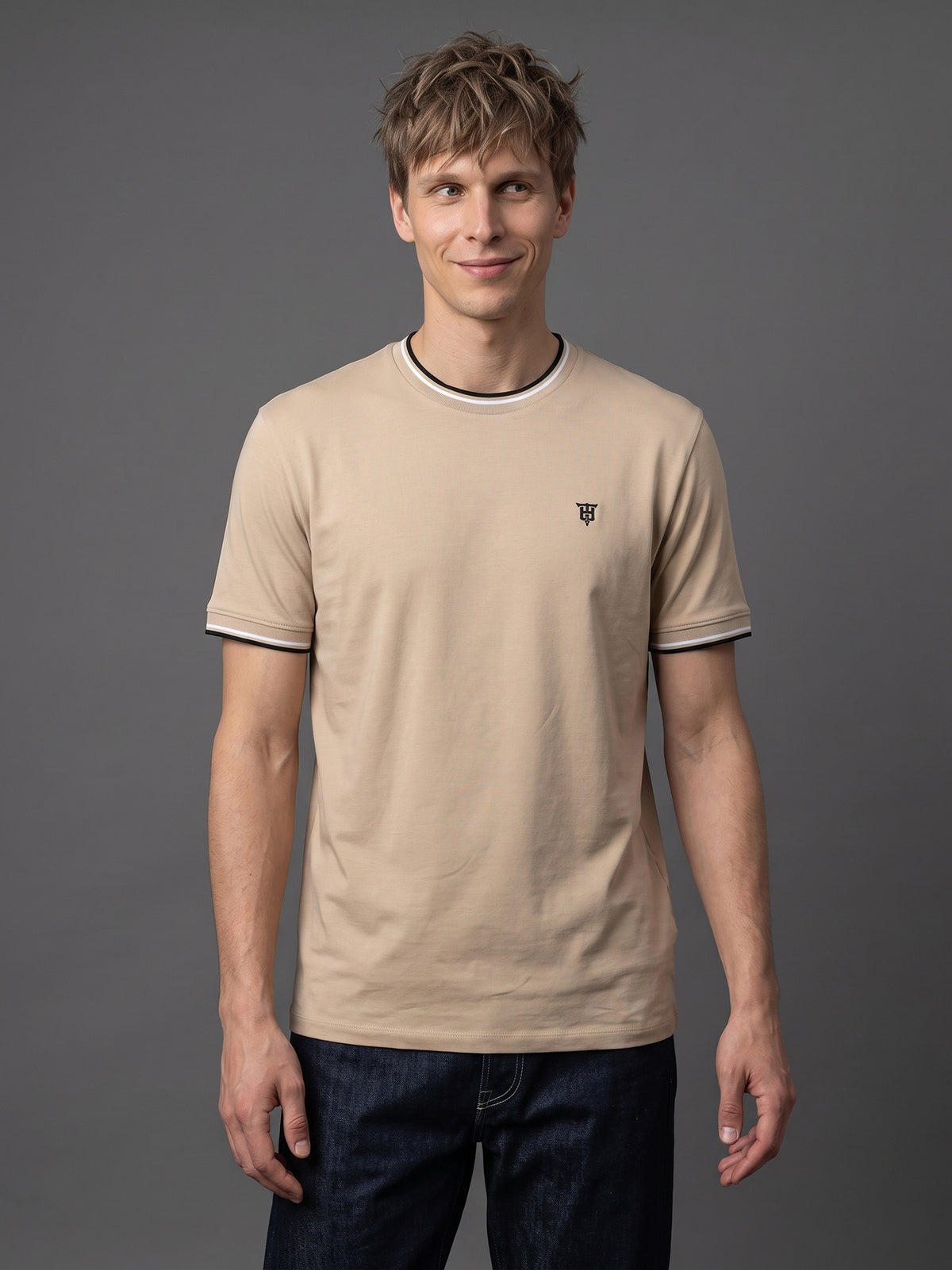 DEEDAT Short Sleeve Crew Neck Slim Fit Tees - Beige