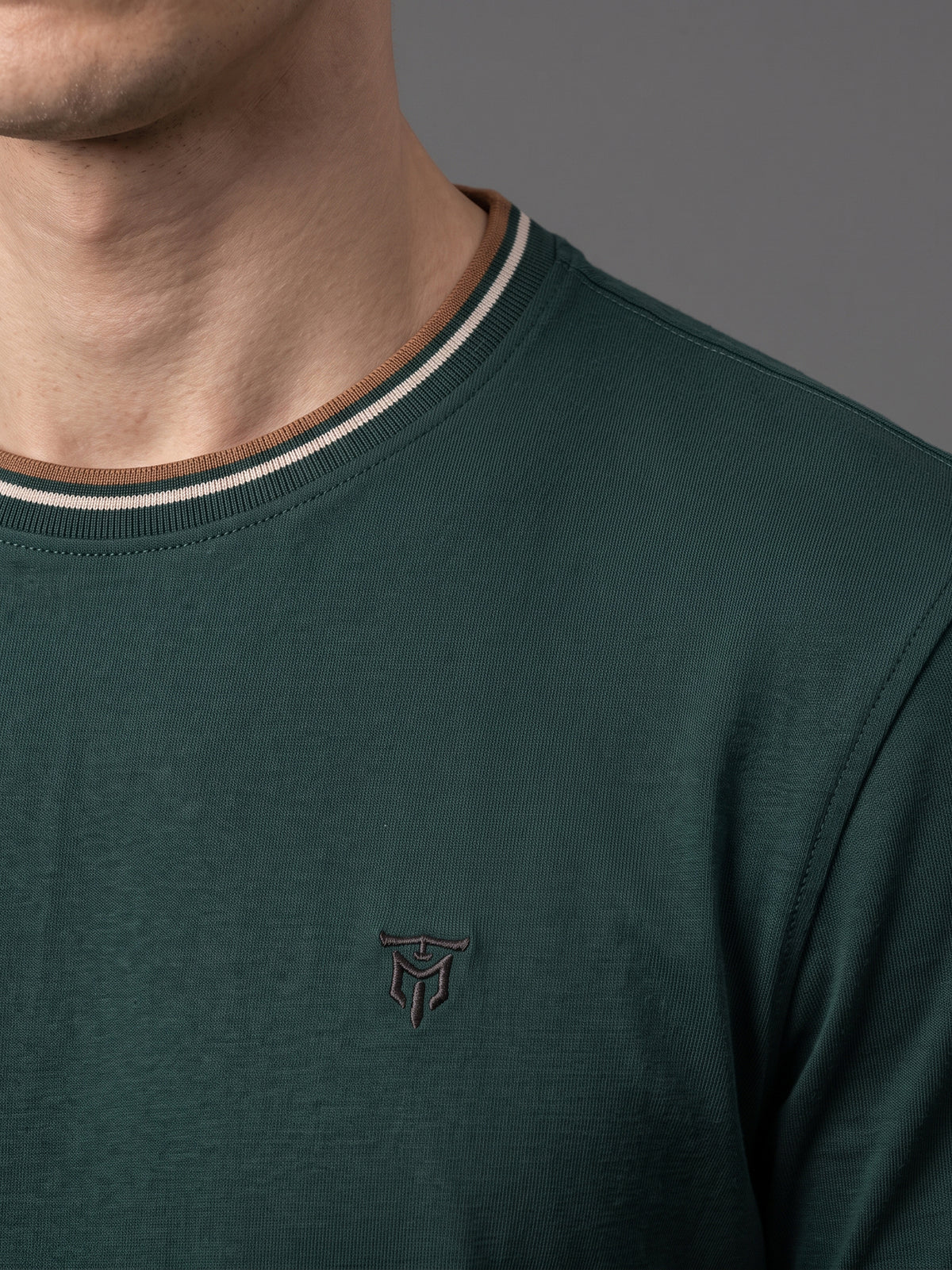 DEEDAT Short Sleeve Crew Neck Slim Fit Tees - Dark Green
