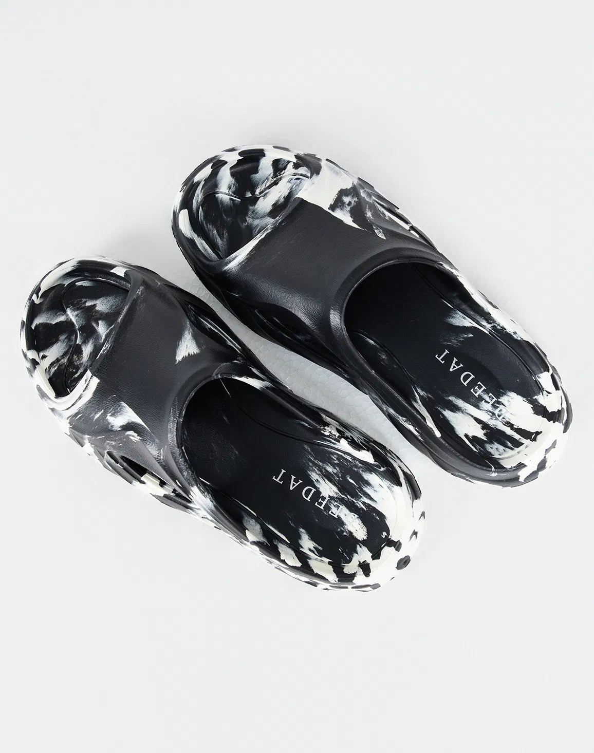 DEEDAT Sandals - Black