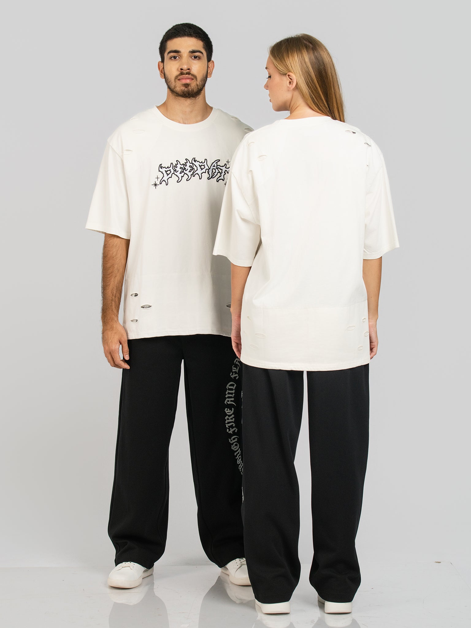DEEDAT DEETOPIA WALKER Oversized Tees - White