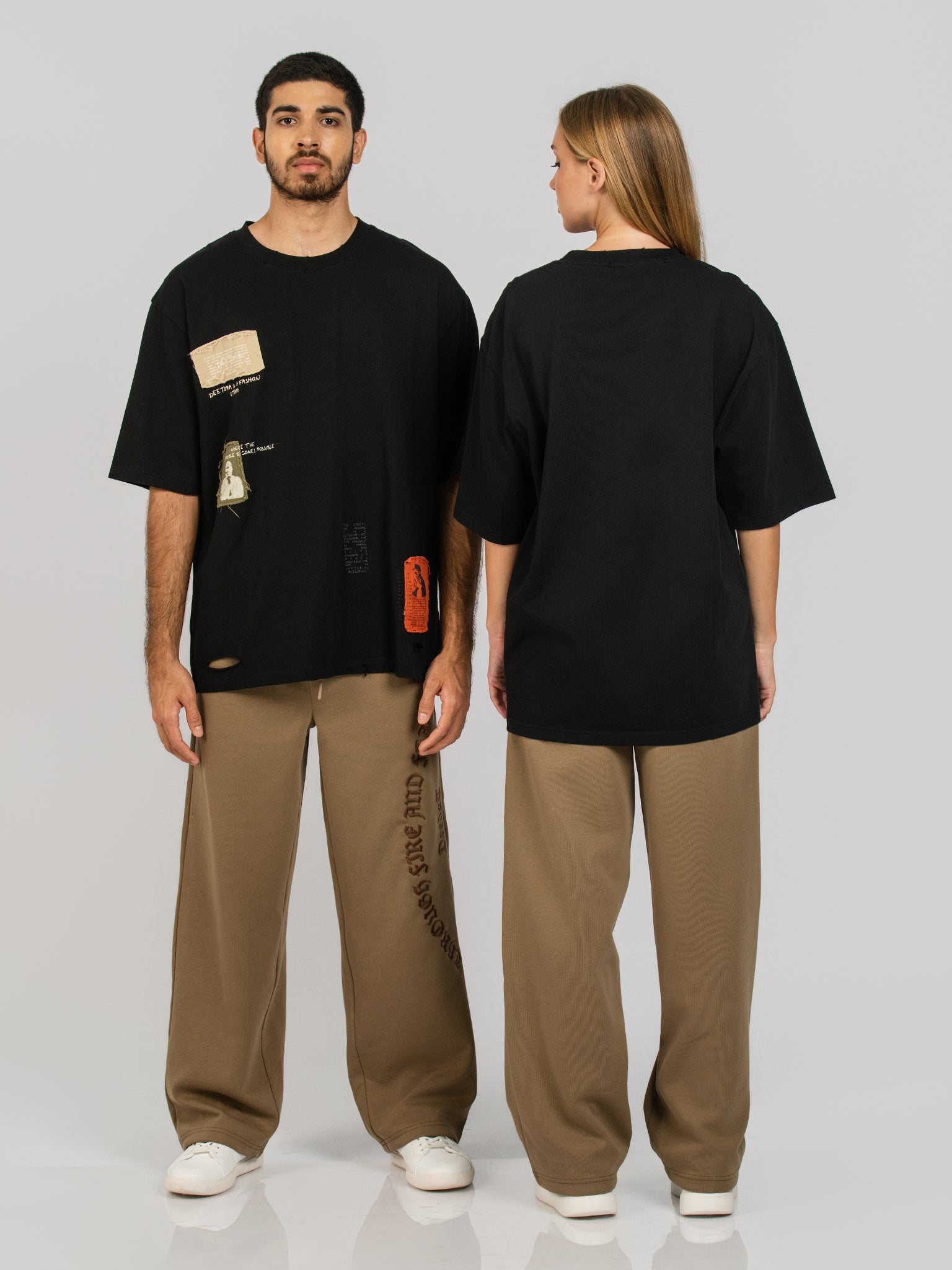 DEEDAT DEETOPIA WALKER Oversized Tees - Black