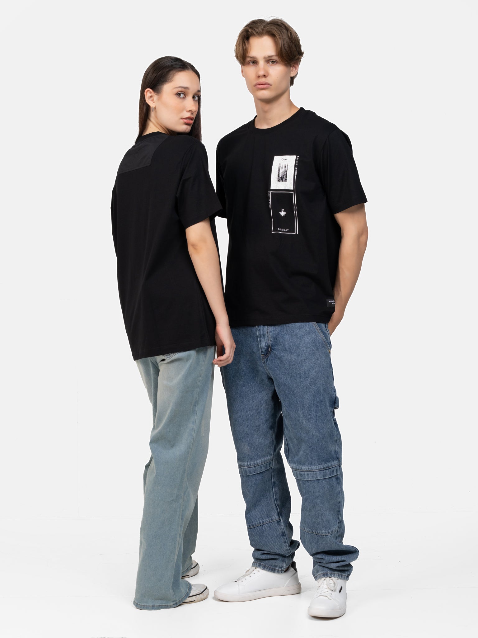 DEEDAT Crew Neck Regular Fit Tee - Black