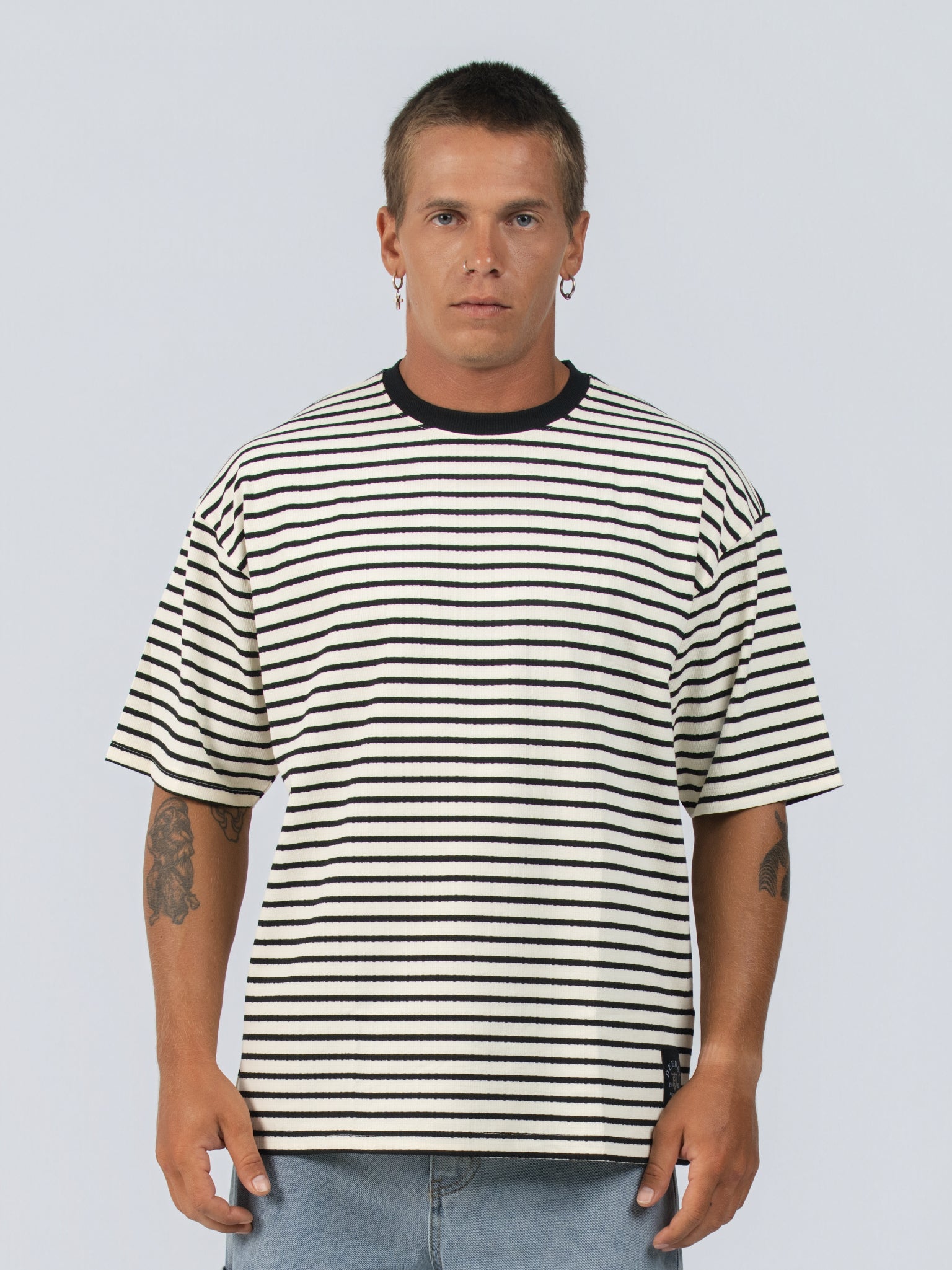 DEEDAT MAVERIC Oversized Tees - Off White/Black
