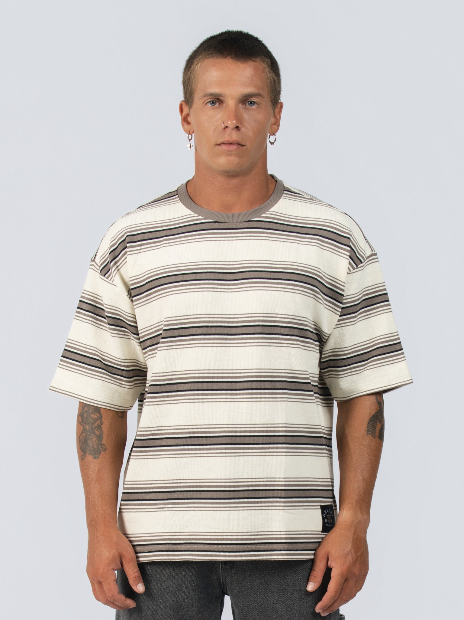 DEEDAT MAVERIC Oversized Tees - Off White/Gray