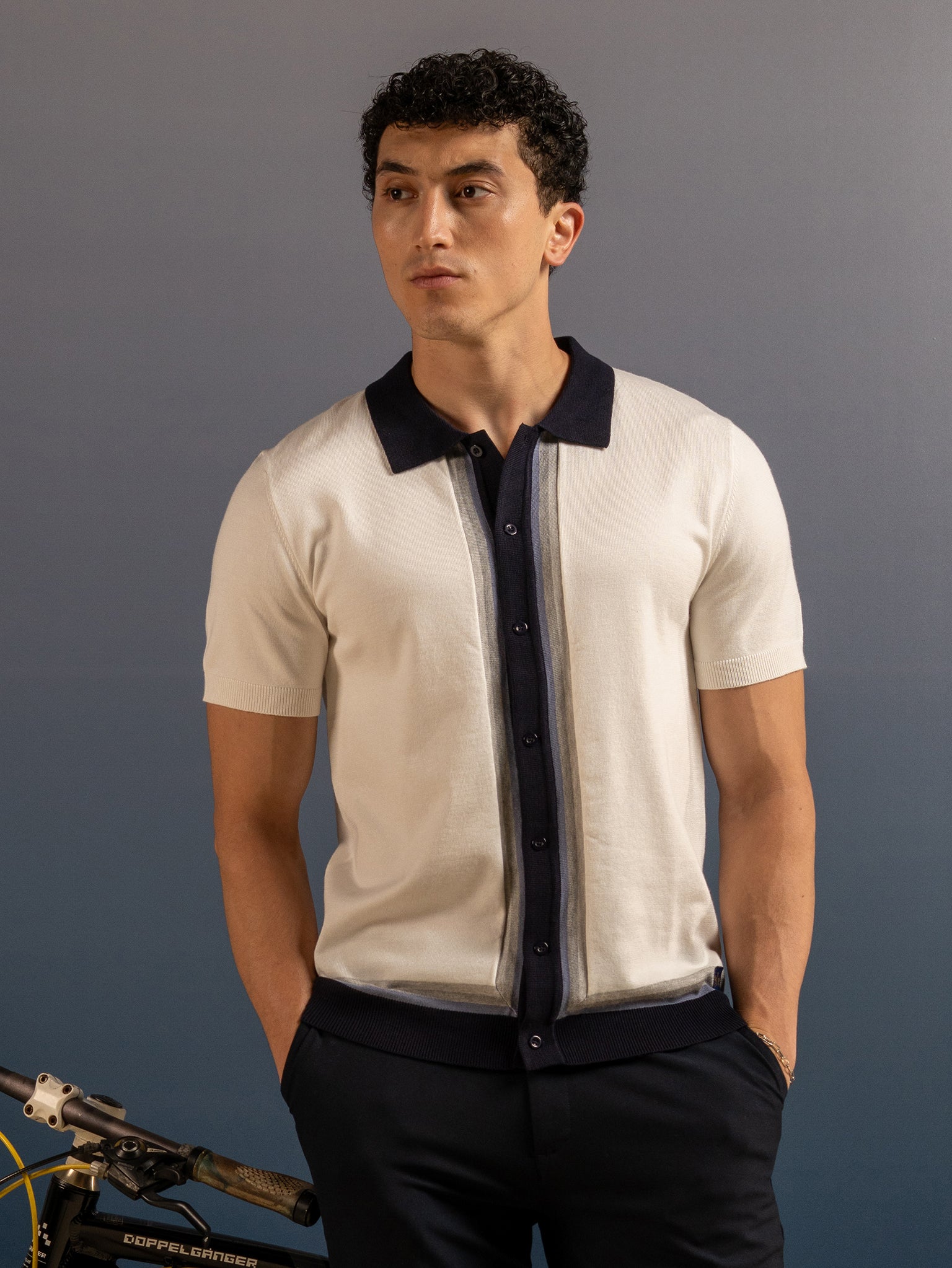 DEEDAT PORTOFINO Striped Cutaway Collar Short Sleeve Slim Fit Shirt - Black/White