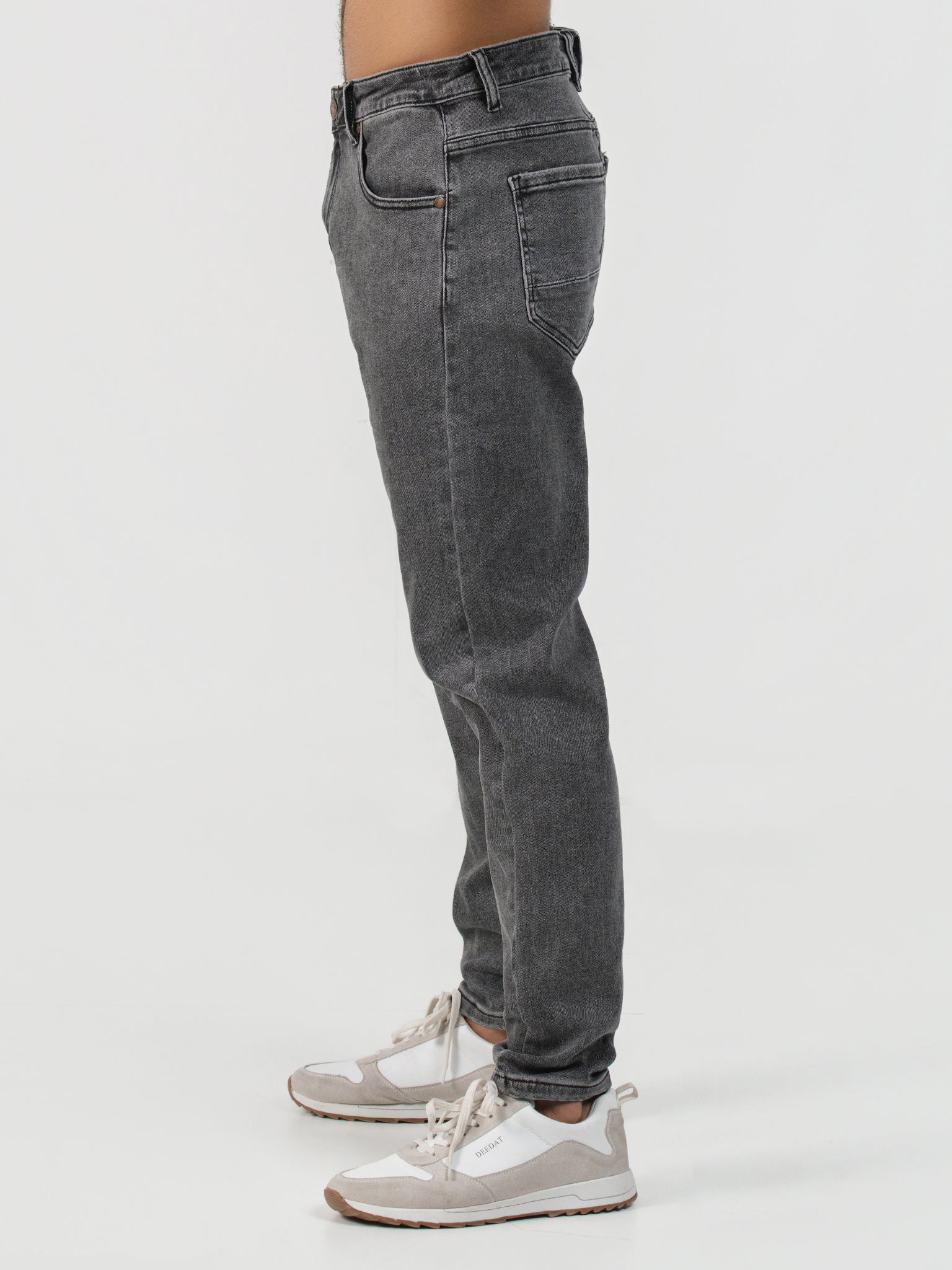 DEEDAT Tapered Fit Jeans - Gray