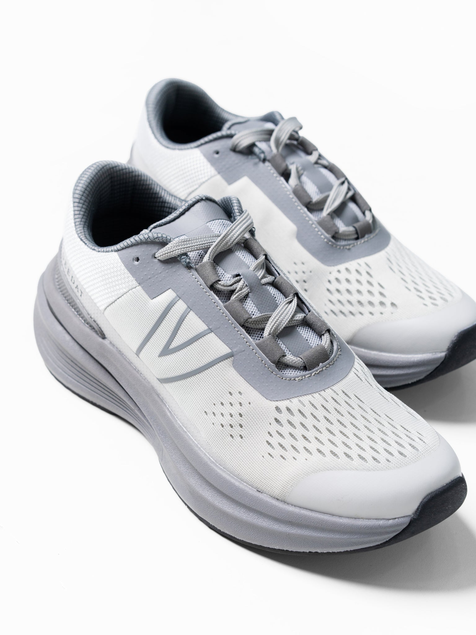 DEEDAT Sports Running Shoe - Grey