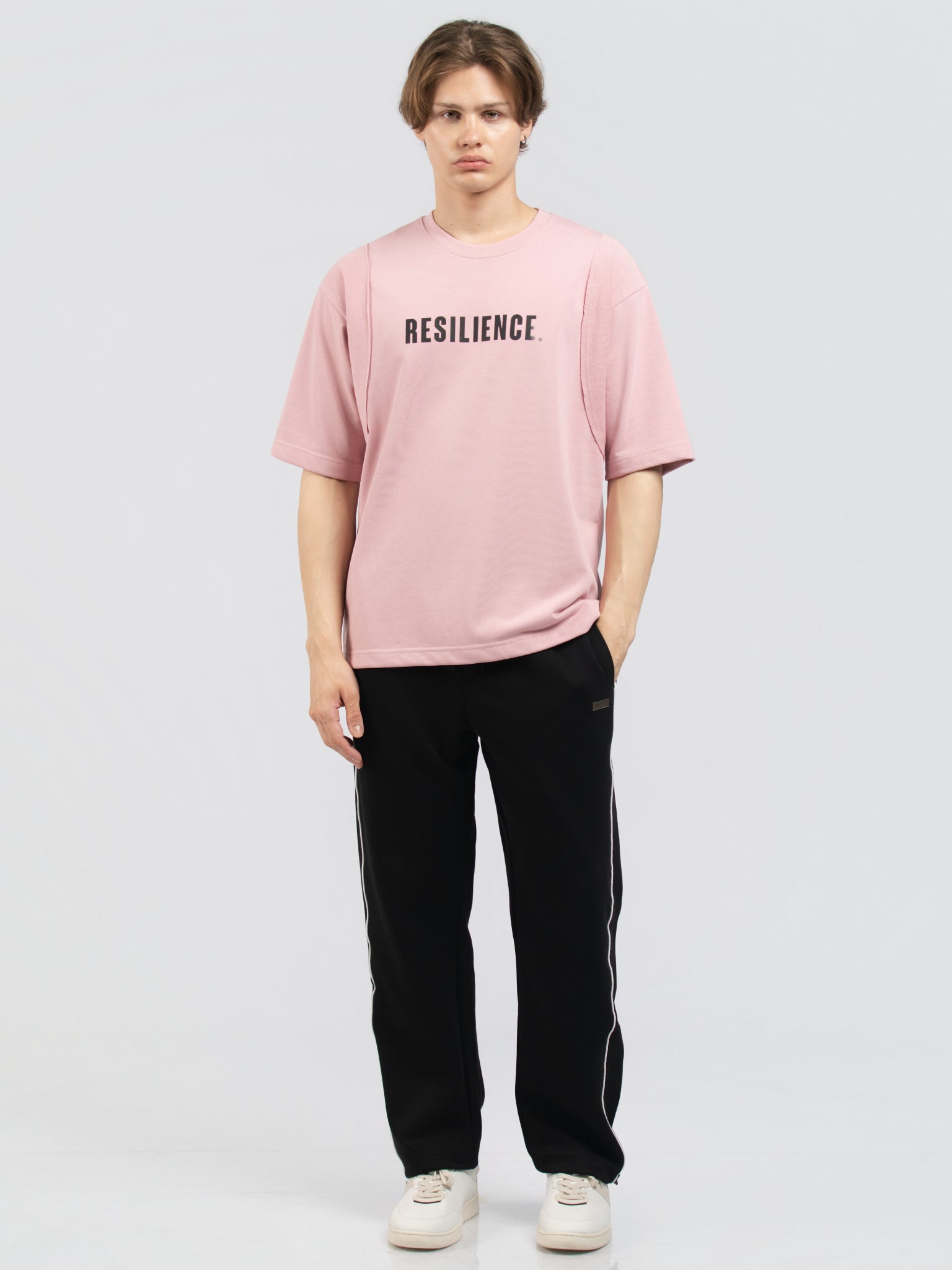 DEEDAT MNML WRLD WALKER Oversized Tee Shirt - Pink