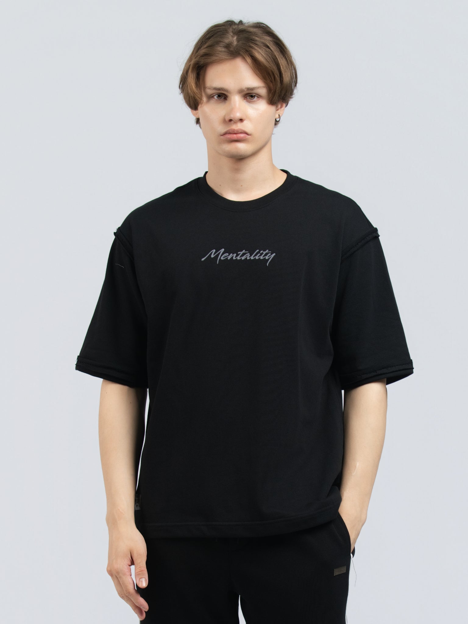 DEEDAT MNML WRLD WALKER Oversized Tee Shirt - Black