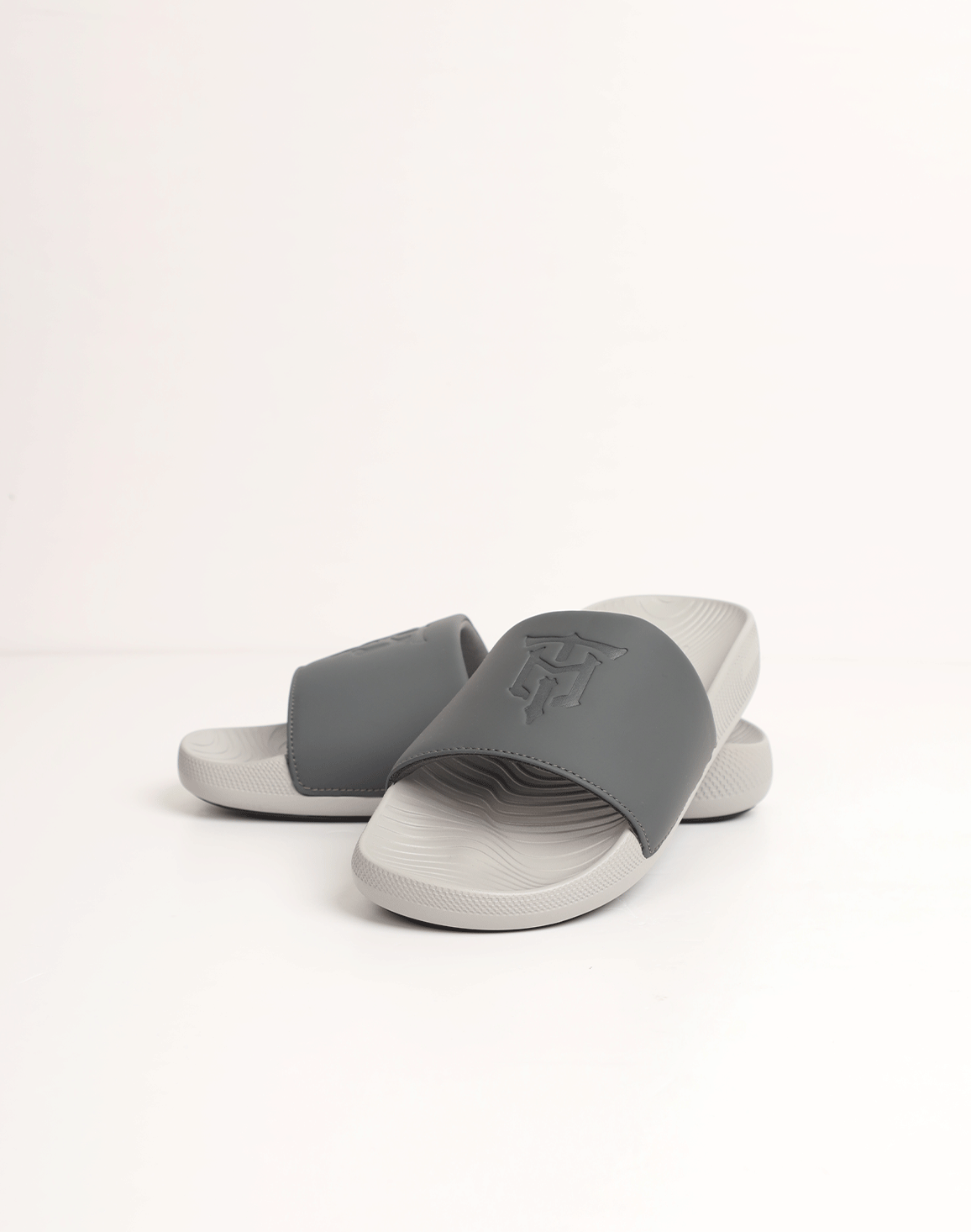 DEEDAT Slide Sandal - Gray