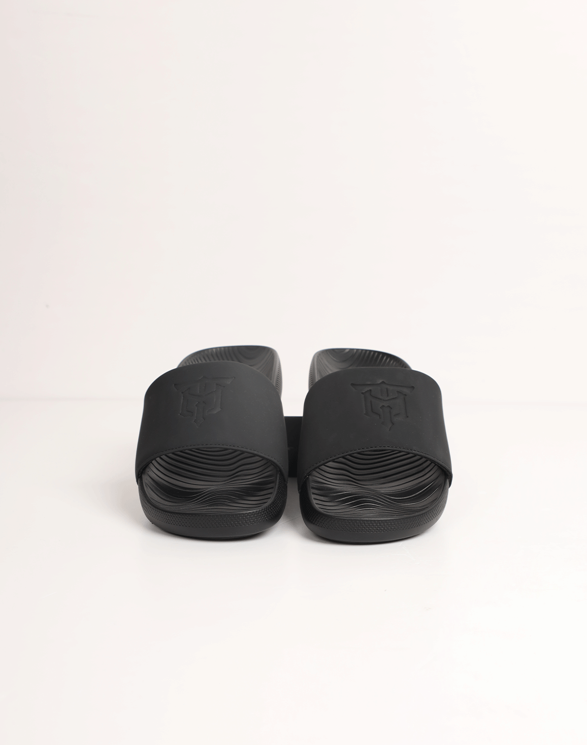 DEEDAT Slide Sandal - Black