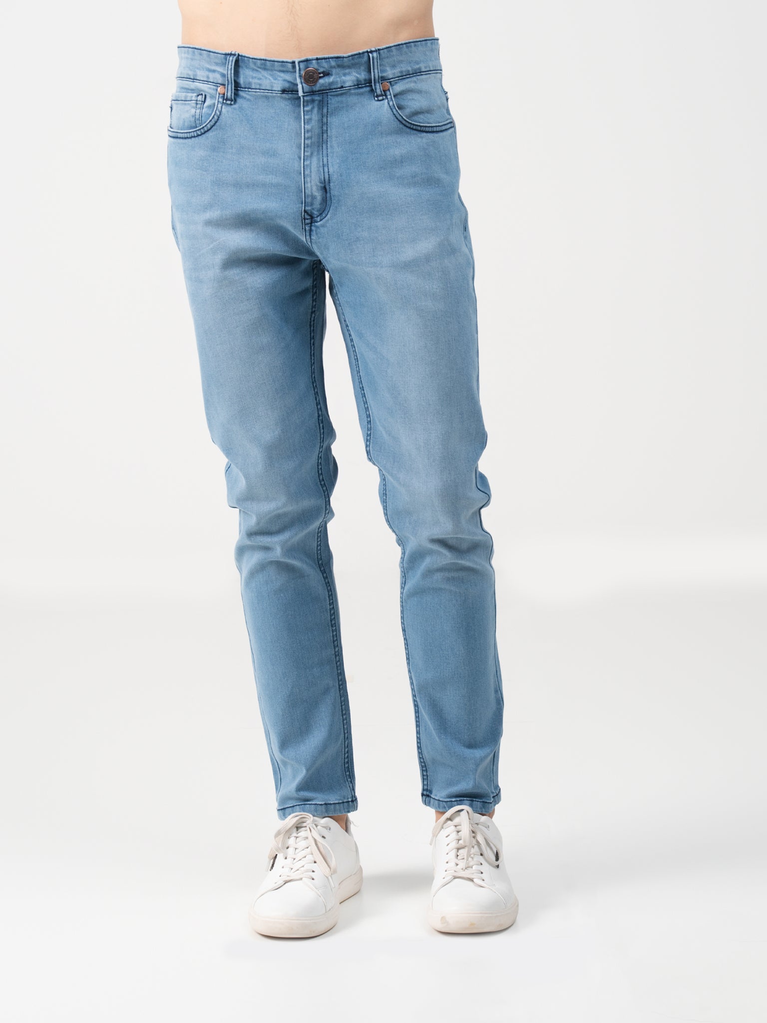 DEEDAT Tapered Fit Jeans - Light Blue