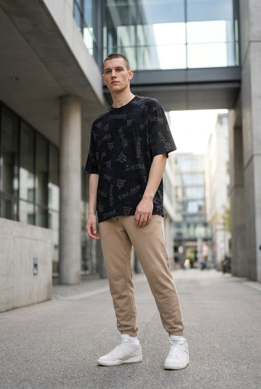 DEEDAT DEE.N.A Walker Oversized Tees - Black