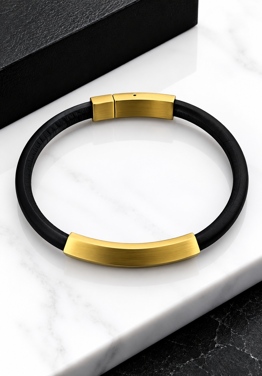 DEEDAT Leather Bracelet - Gold