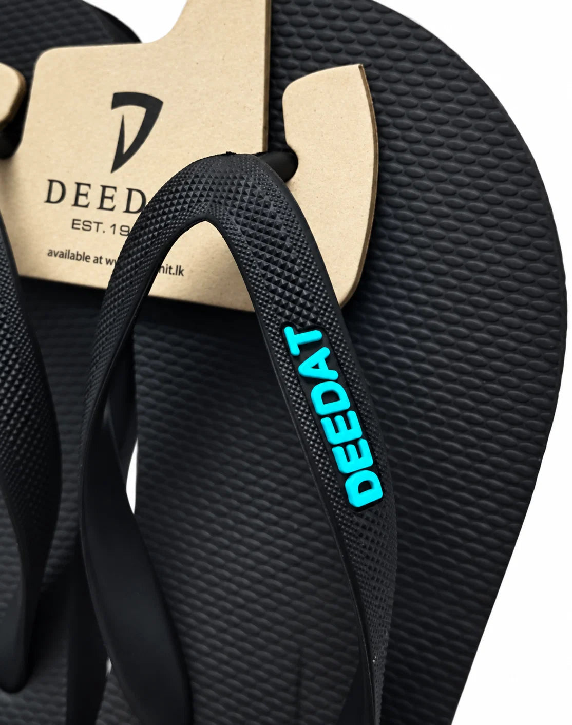 DEEDAT Men's V-Strap Flip Flops - Black