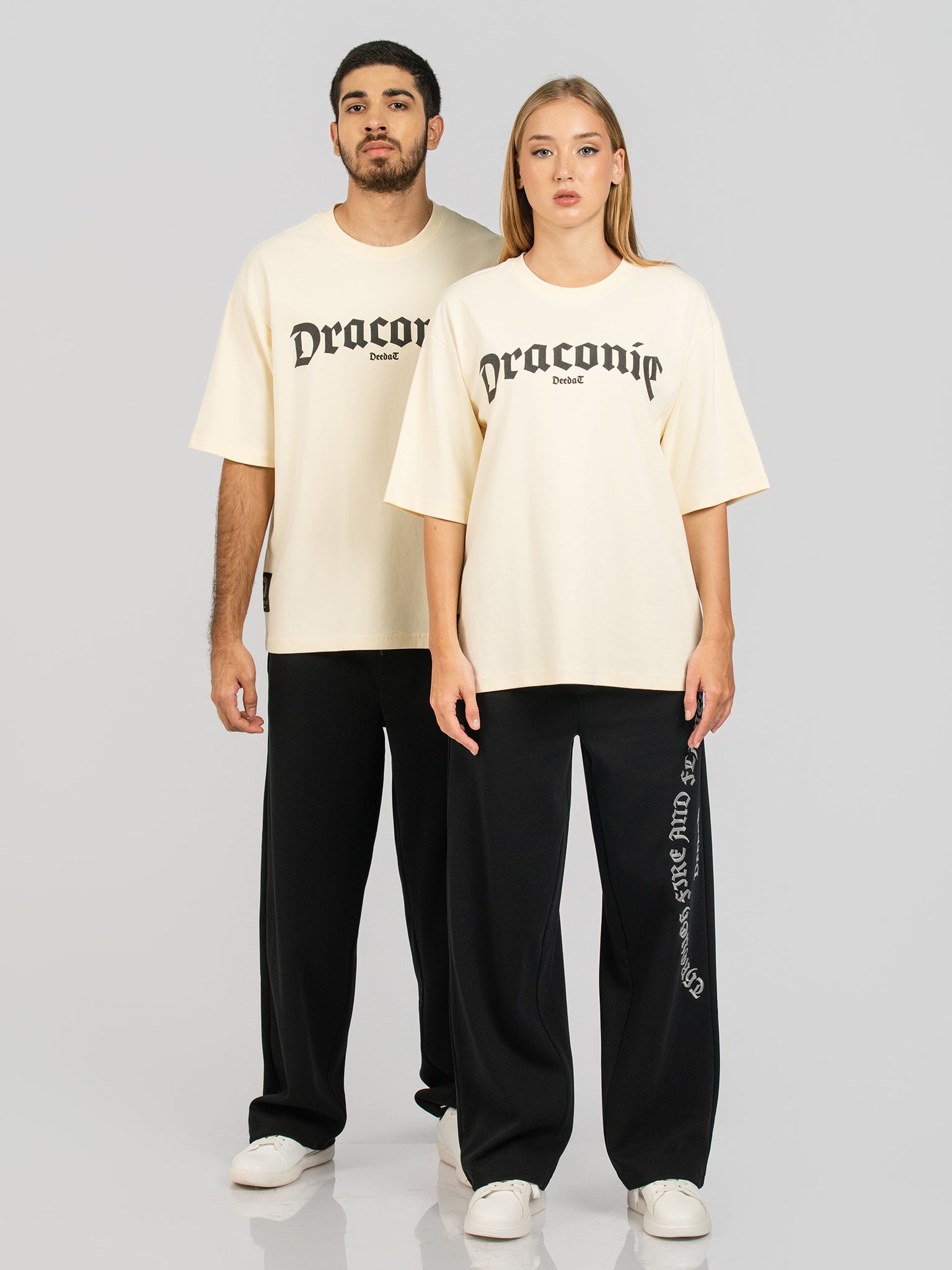 DEEDAT WINGS OF FIRE WALKER Oversized Tees - Beige