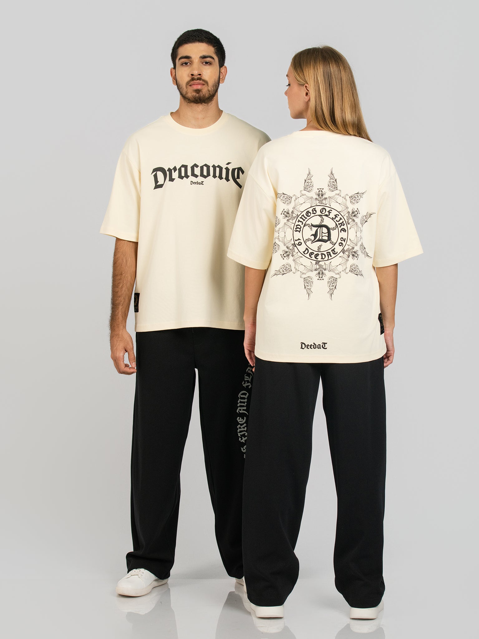 DEEDAT WINGS OF FIRE WALKER Oversized Tees - Beige
