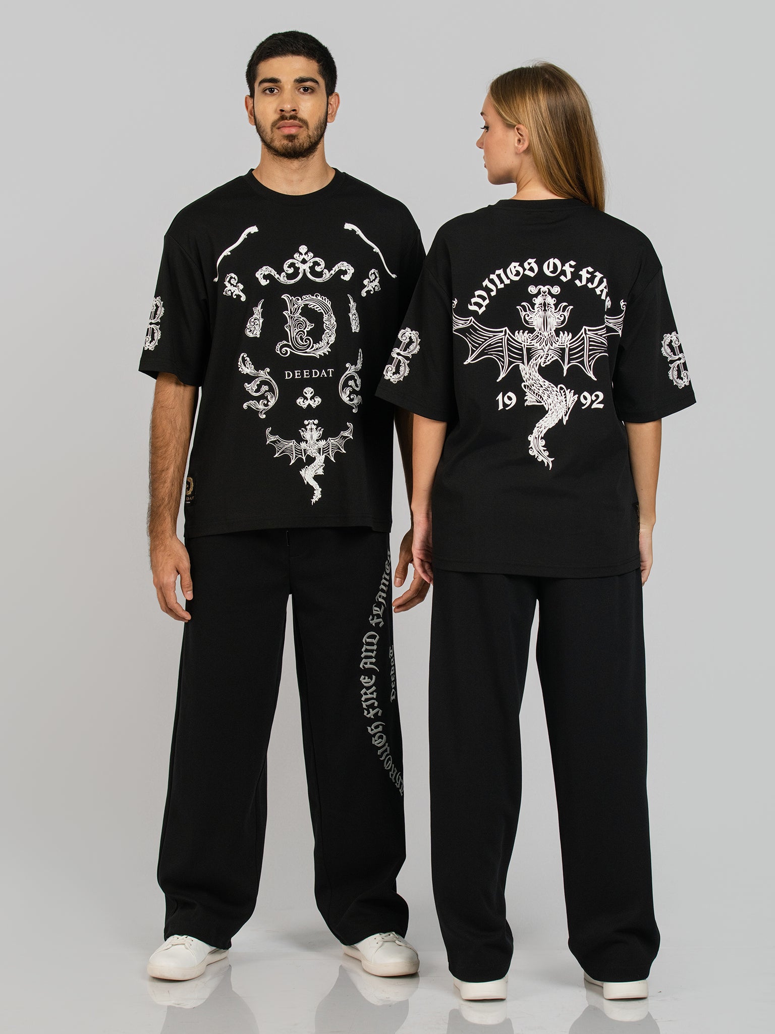 DEEDAT WINGS OF FIRE WALKER Oversized Tees - Black