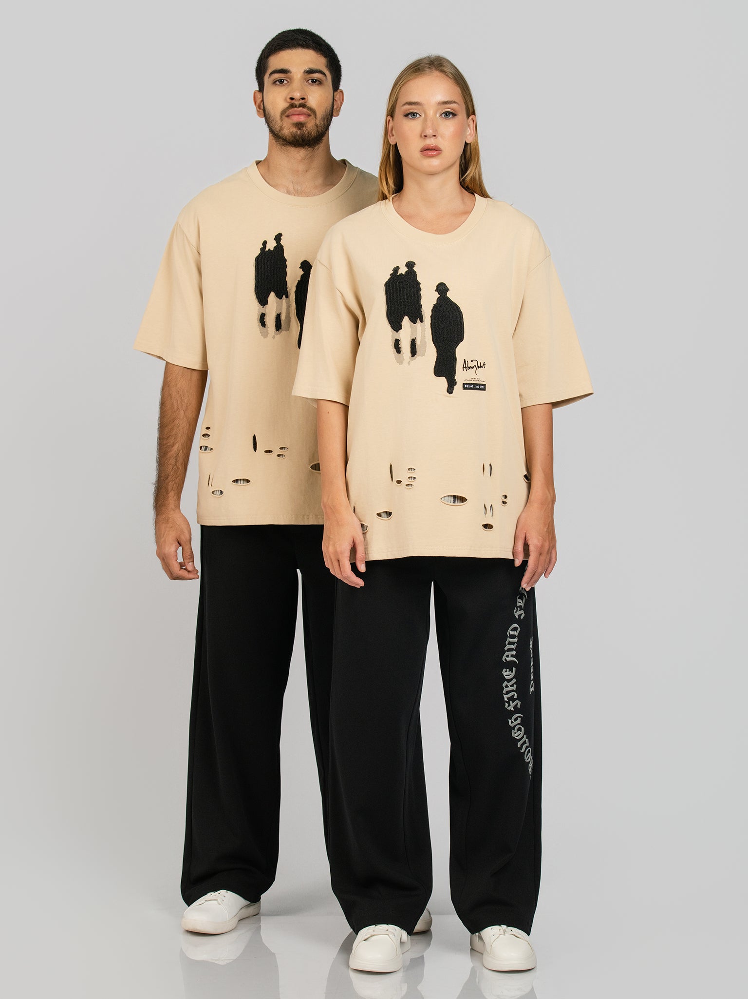 DEEDAT DEETOPIA WALKER Oversized Tees - Beige
