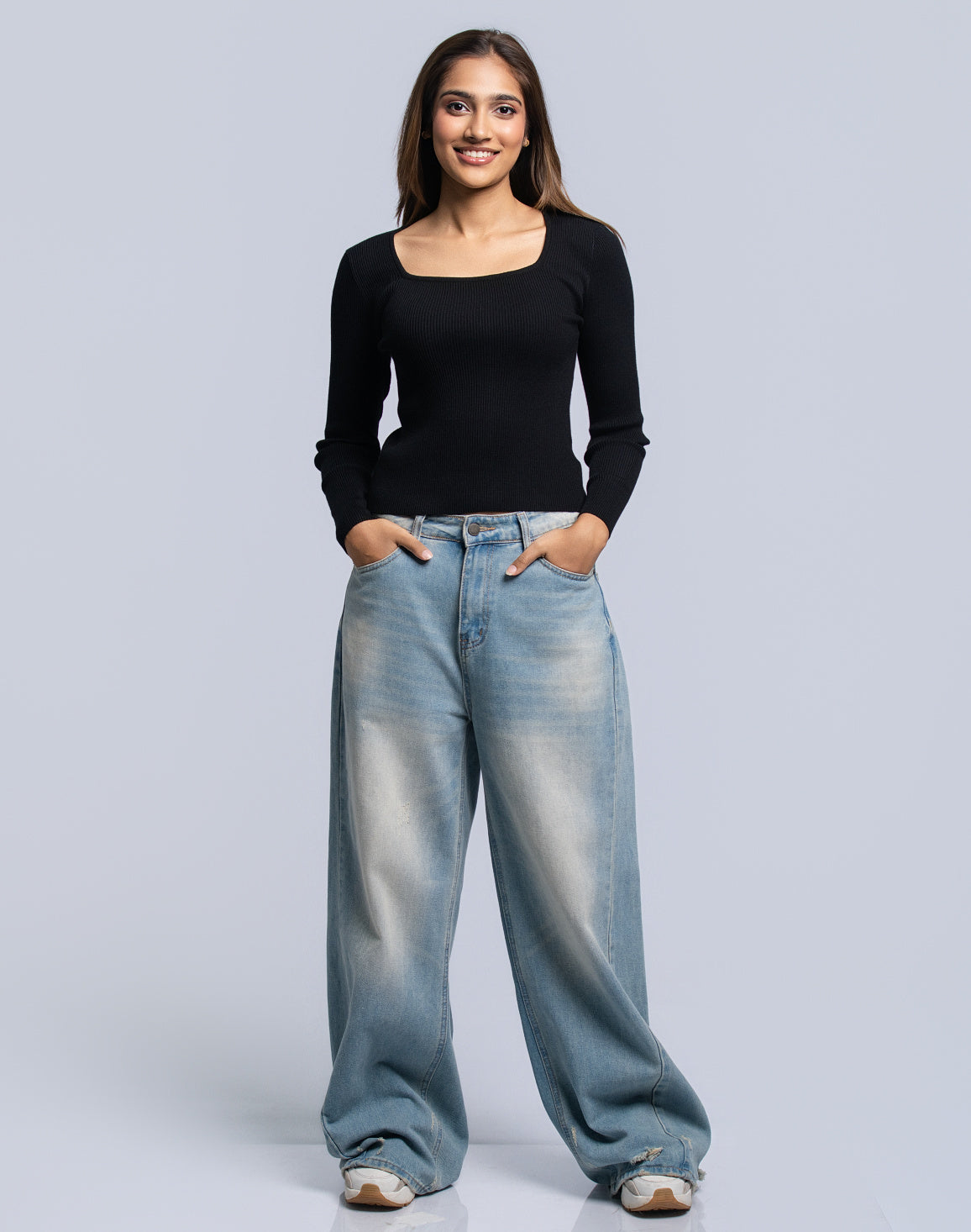 DEEDAT PORTOFINO  Women's Square Neck Tees - Black