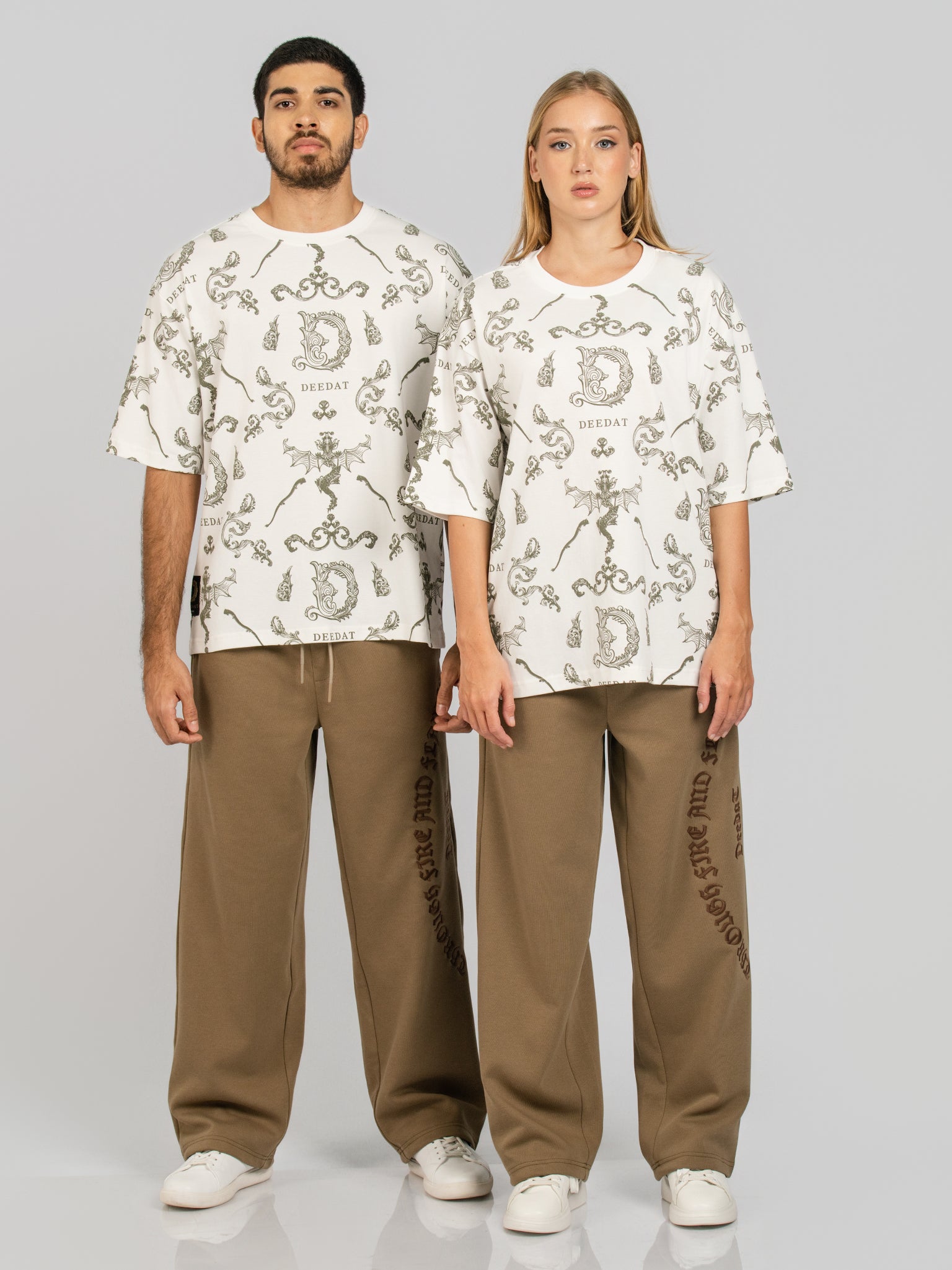 DEEDAT WINGS OF FIRE WALKER Oversized Tees - White