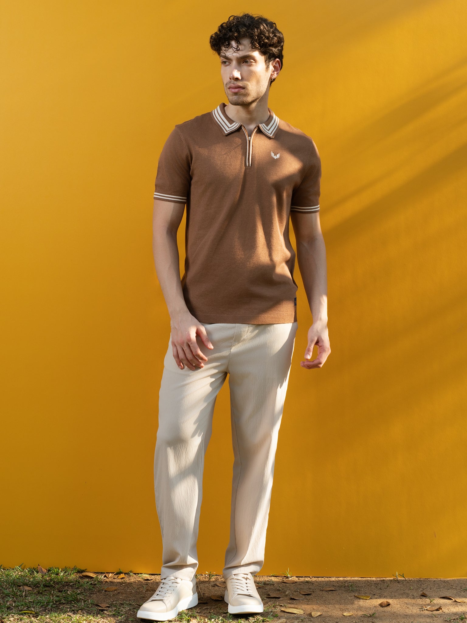 DEEDAT PORTOFINO Cutaway Collar Tees - Light Brown