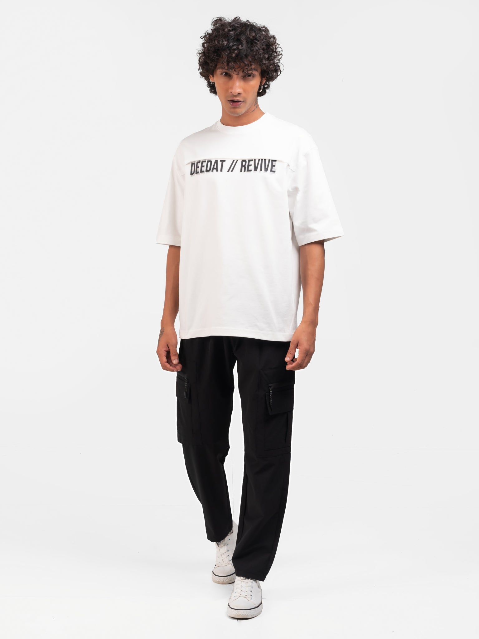 DEEDAT MNML WRLD Oversized Tee