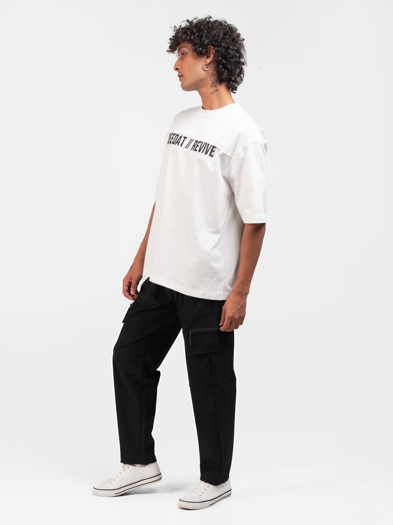 DEEDAT MNML WRLD Oversized Tee