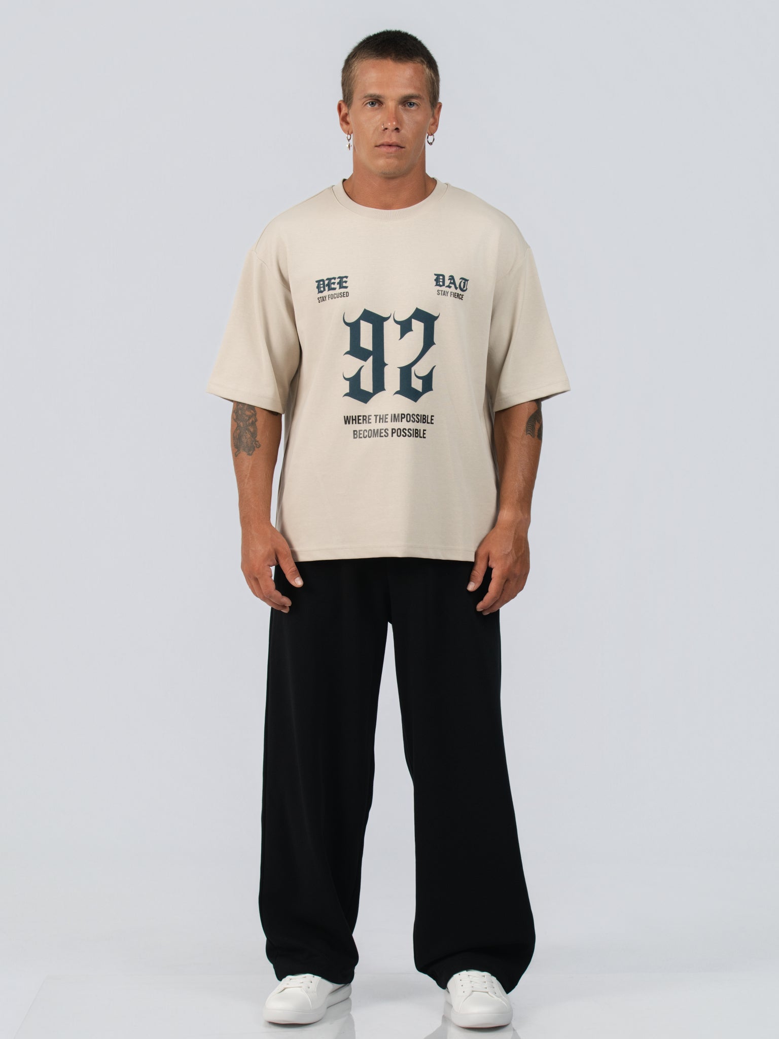 DEEDAT MNML WRLD WALKER Oversized Tee Shirt - Beige