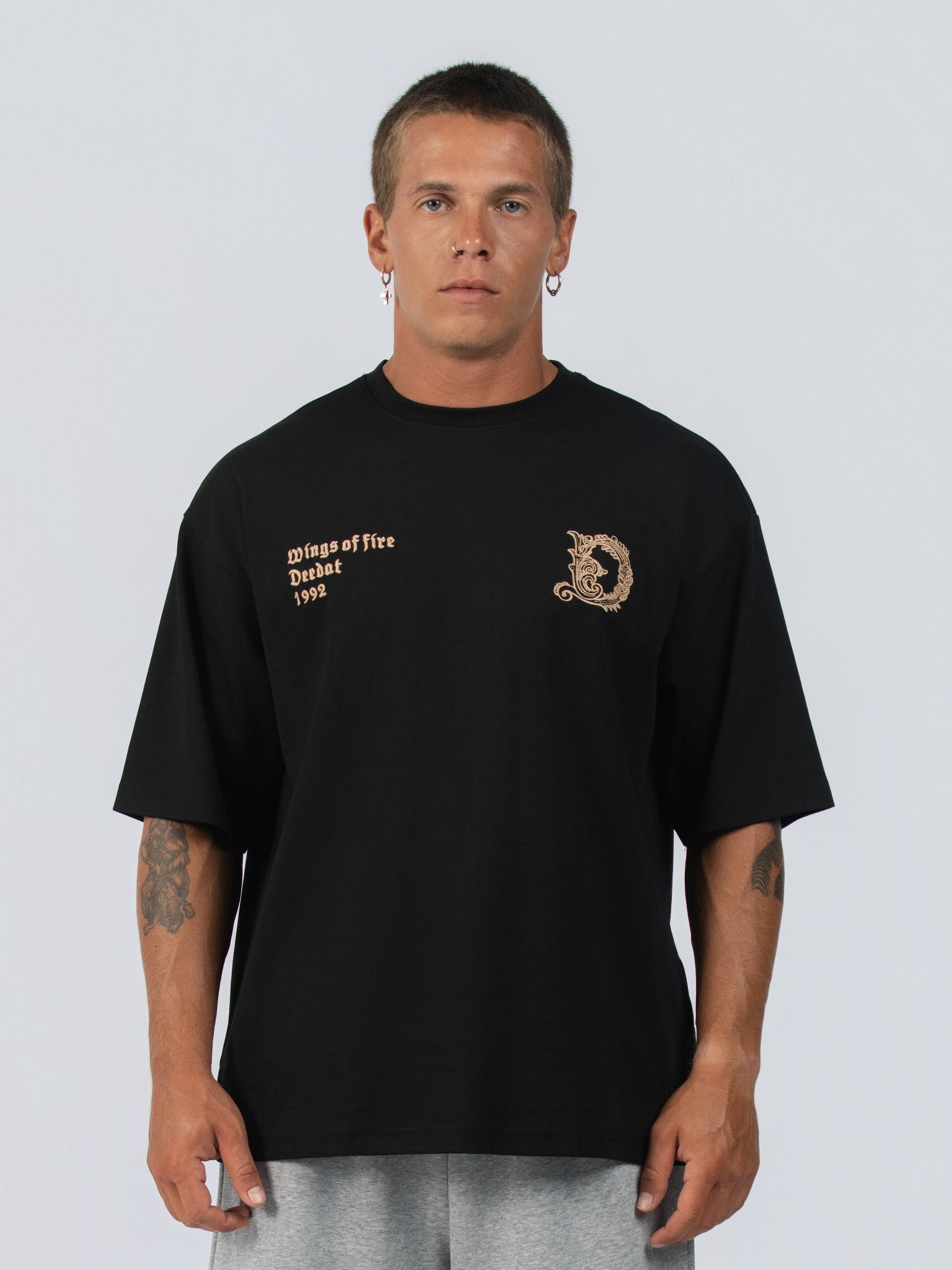 DEEDAT WINGS OF FIRE  Oversized Tee -  Black