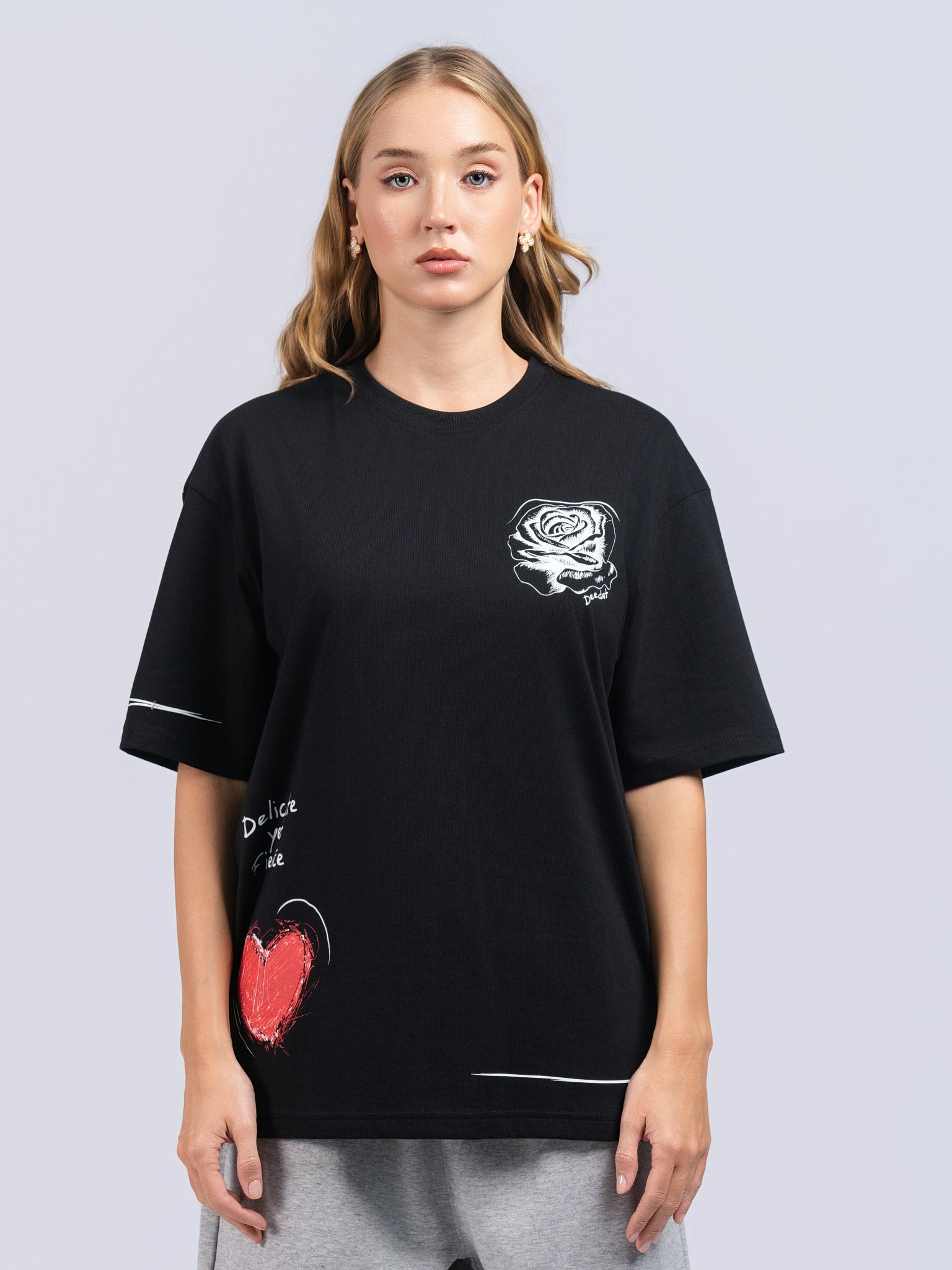 DEEDAT Women's Cutaway Collar Oversized Tees - Black