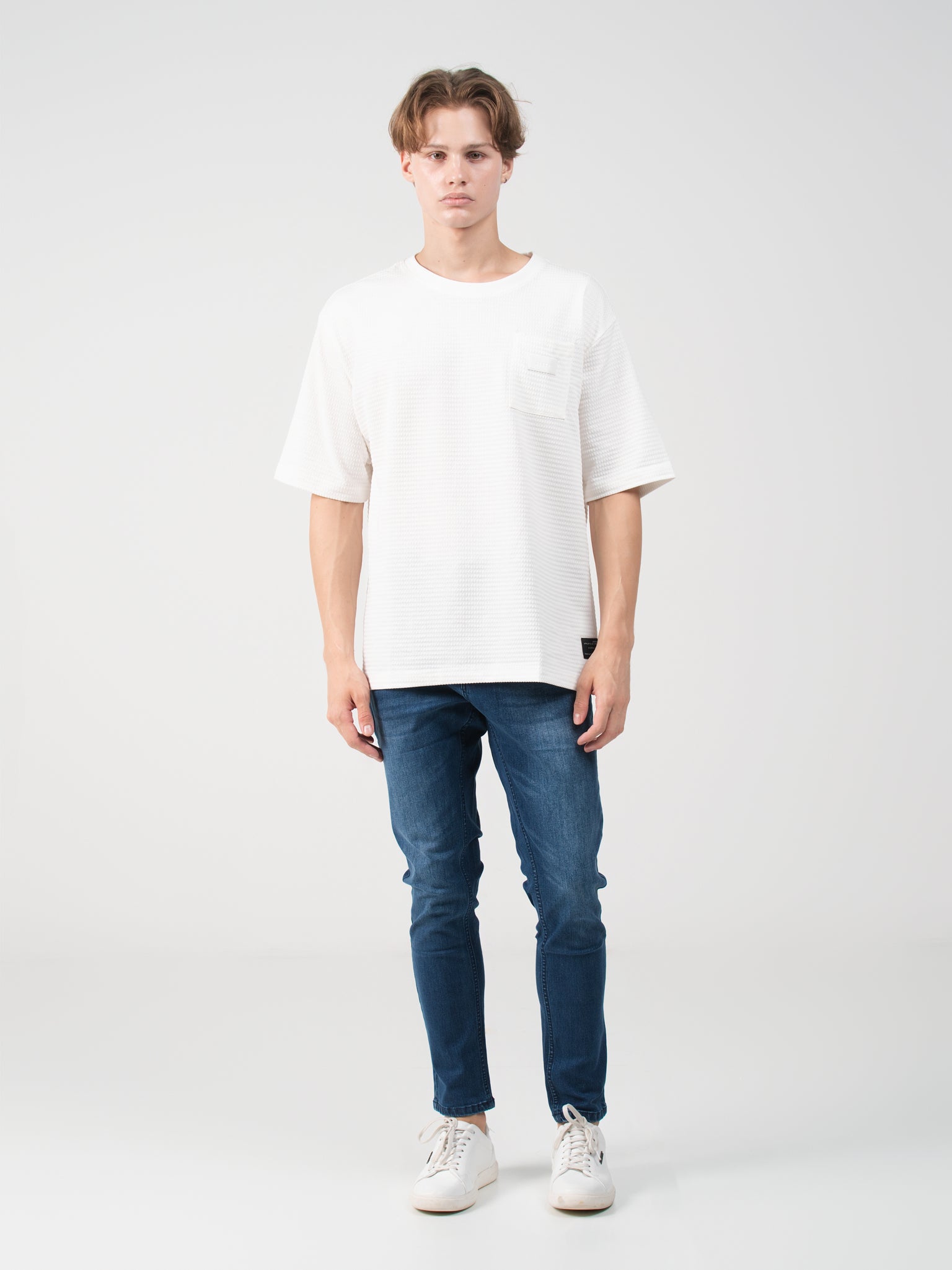 DEEDAT Standard Hem Slim Fit Jeans - Mid Blue