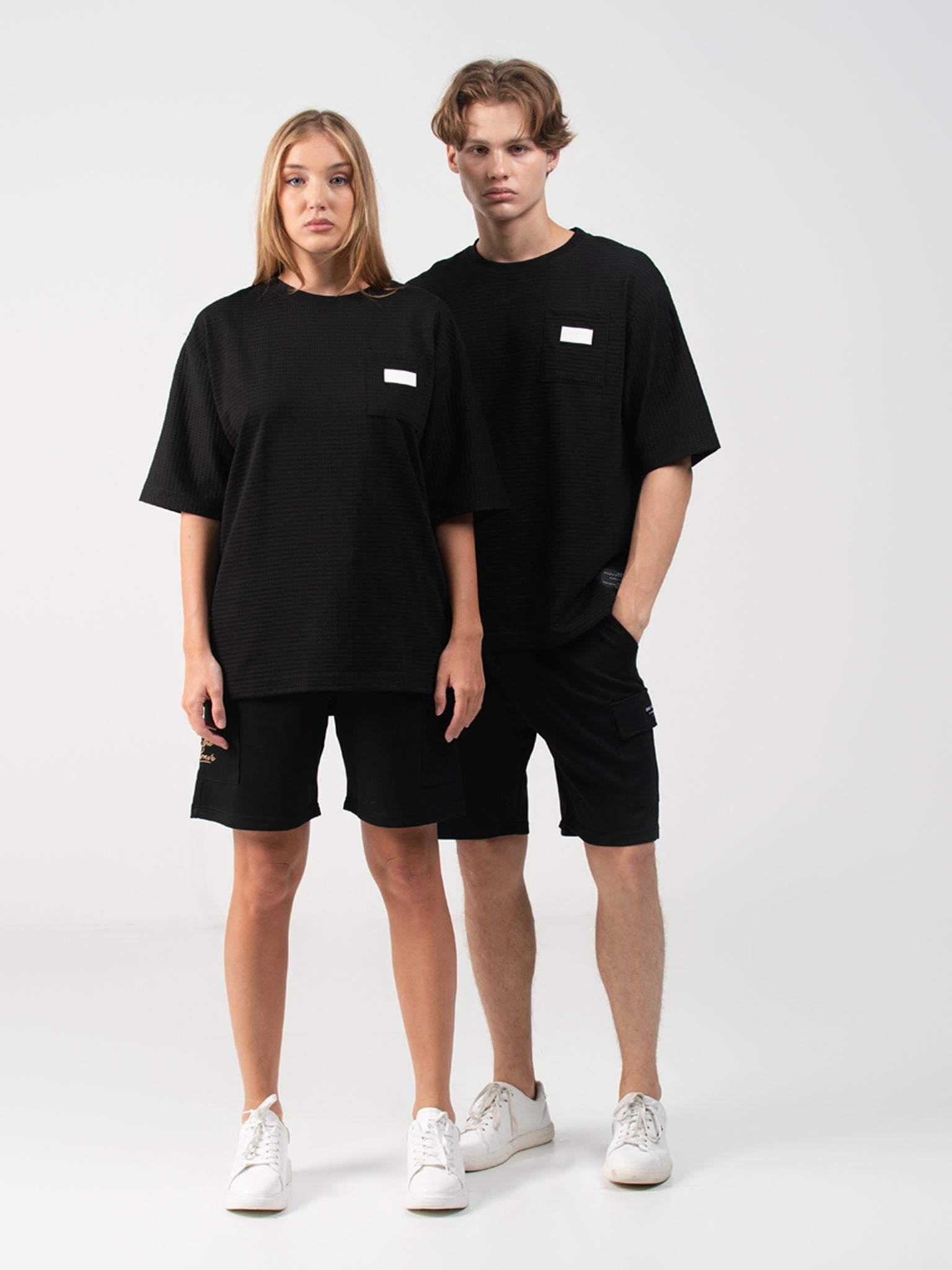 DEEDAT MNML WRLD Oversized Crew Neck Tee Shirt - Black