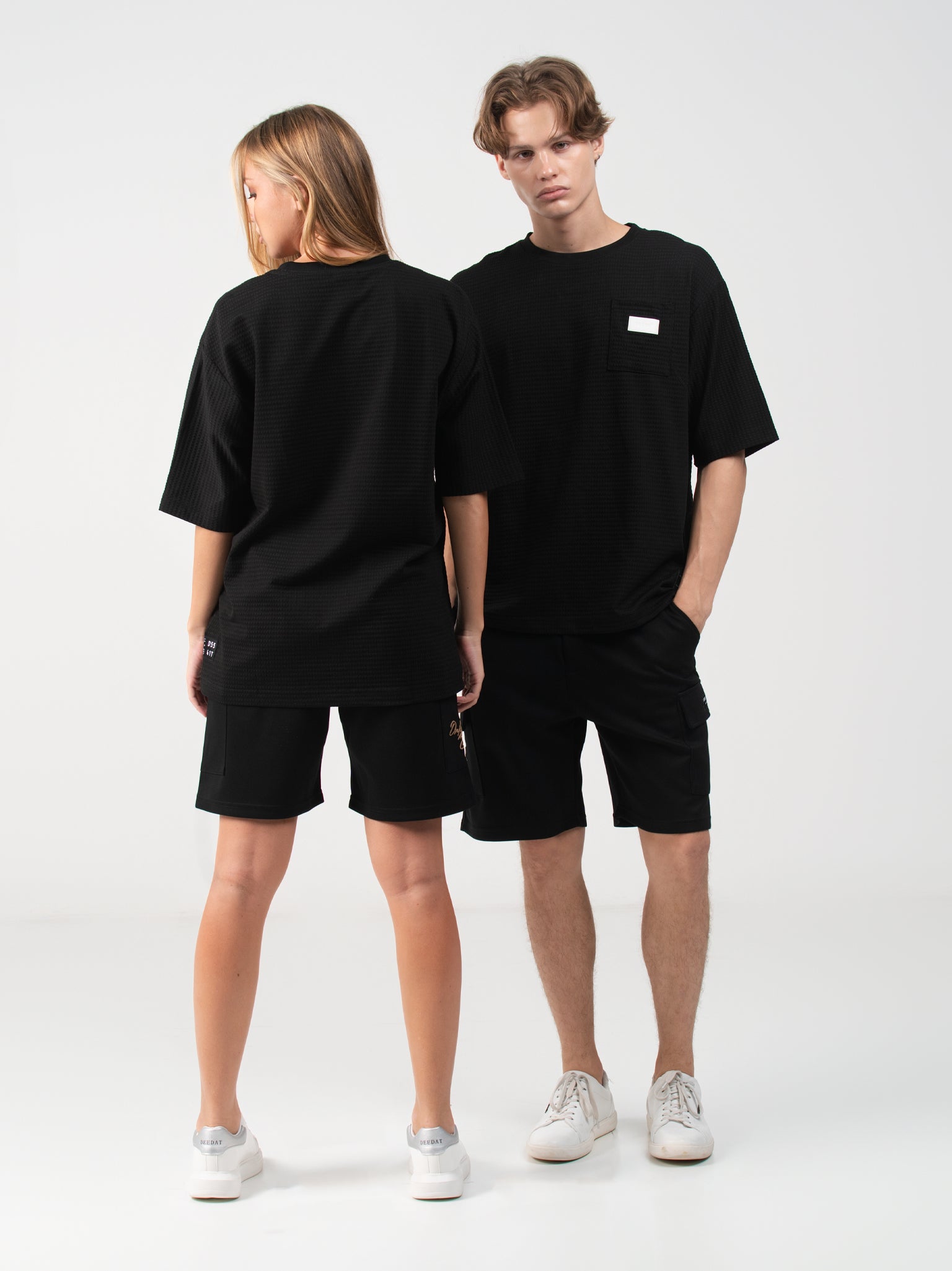 DEEDAT MNML WRLD Oversized Crew Neck Tee Shirt - Black