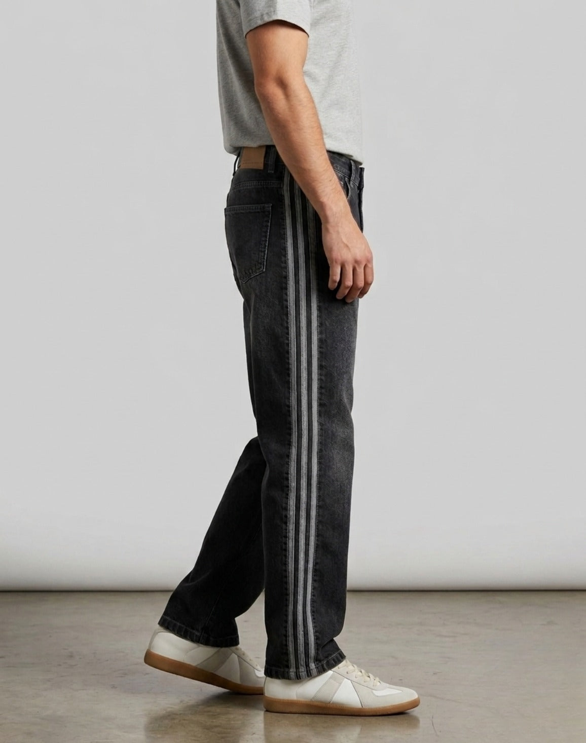DEEDAT Loose Straight Fit Jeans - Black